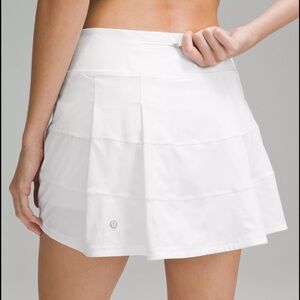 lululemon white regular length pace rival skirt size 6